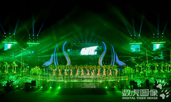 2012年中国·钦州蚝情节开幕式万人瞩目